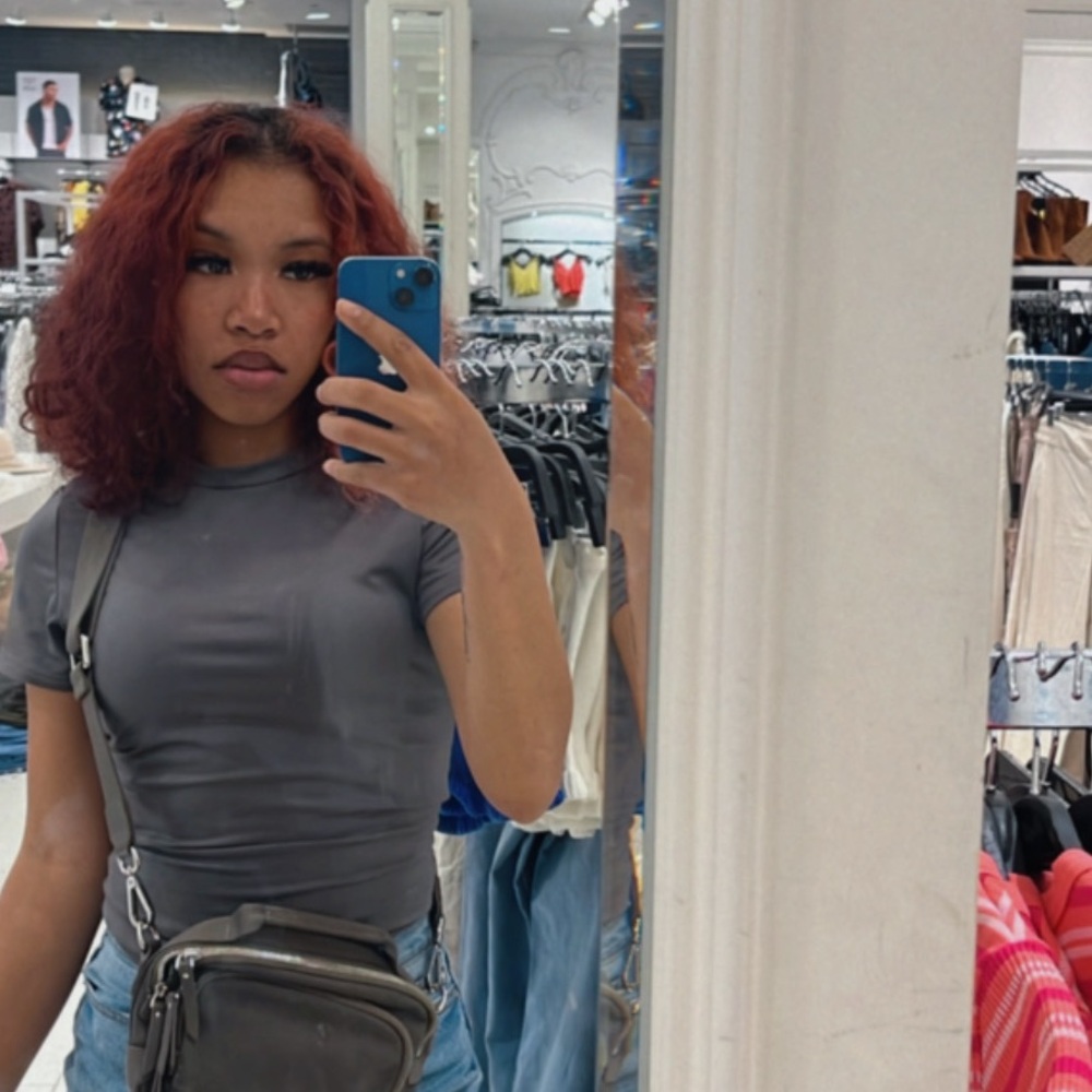 Meet your Posher, Nylasia